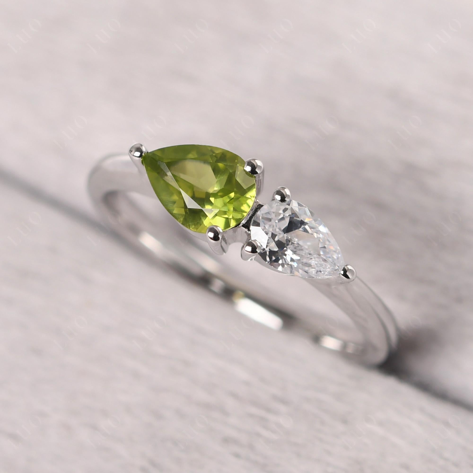 East West Pear Cubic Zirconia and Peridot Ring - LUO Jewelry