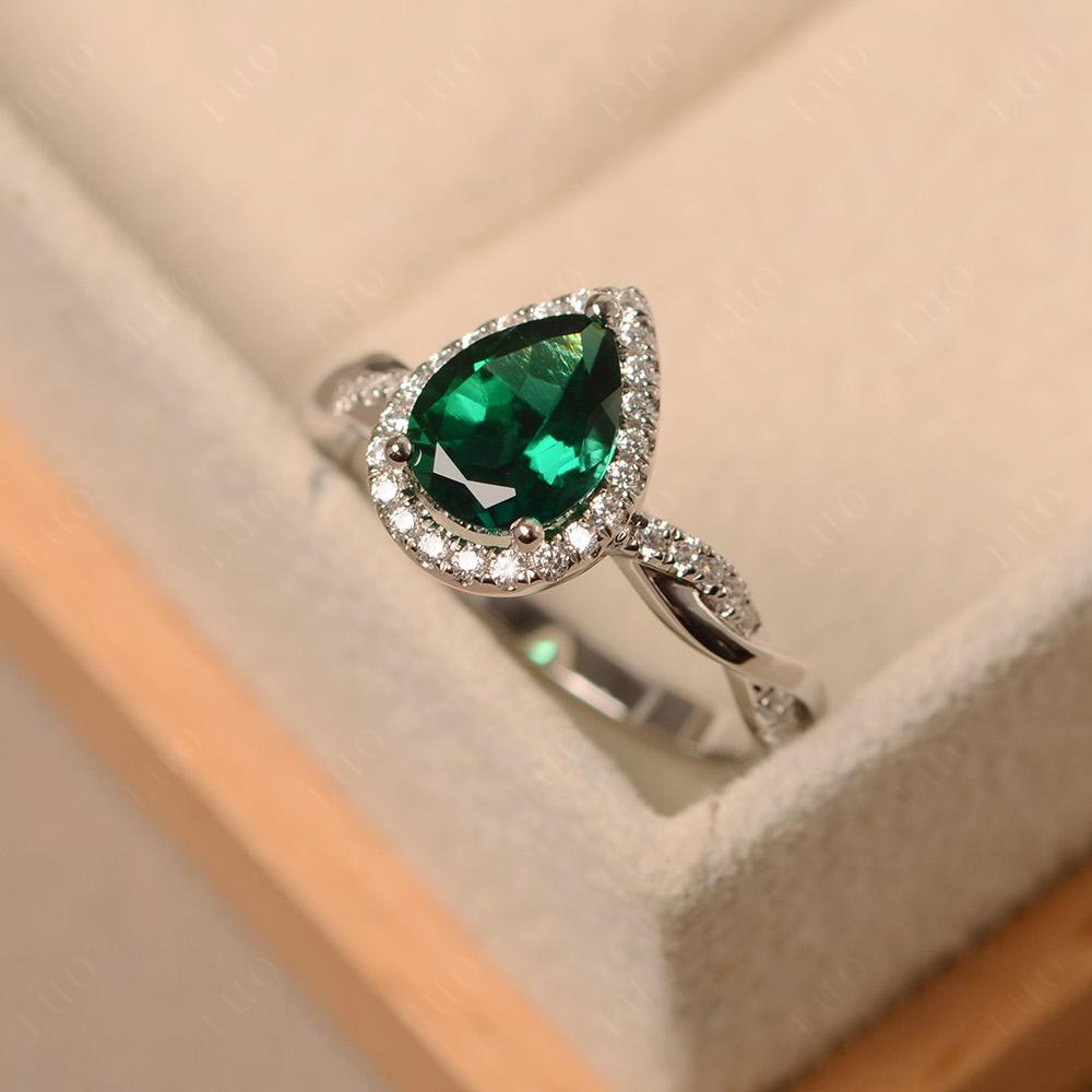 Emerald Twisted Band Engagement Ring - LUO Jewelry 
