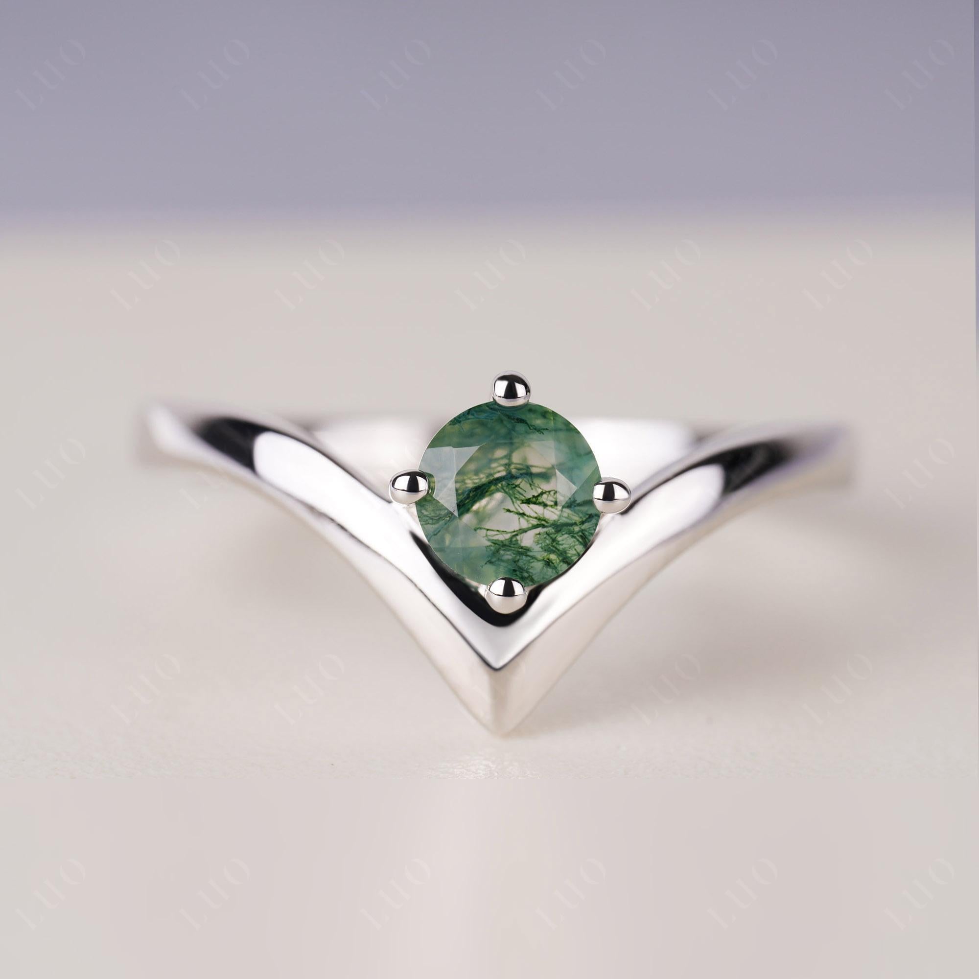 V Shaped Moss Agate Solitaire Ring | LUO Jewelry