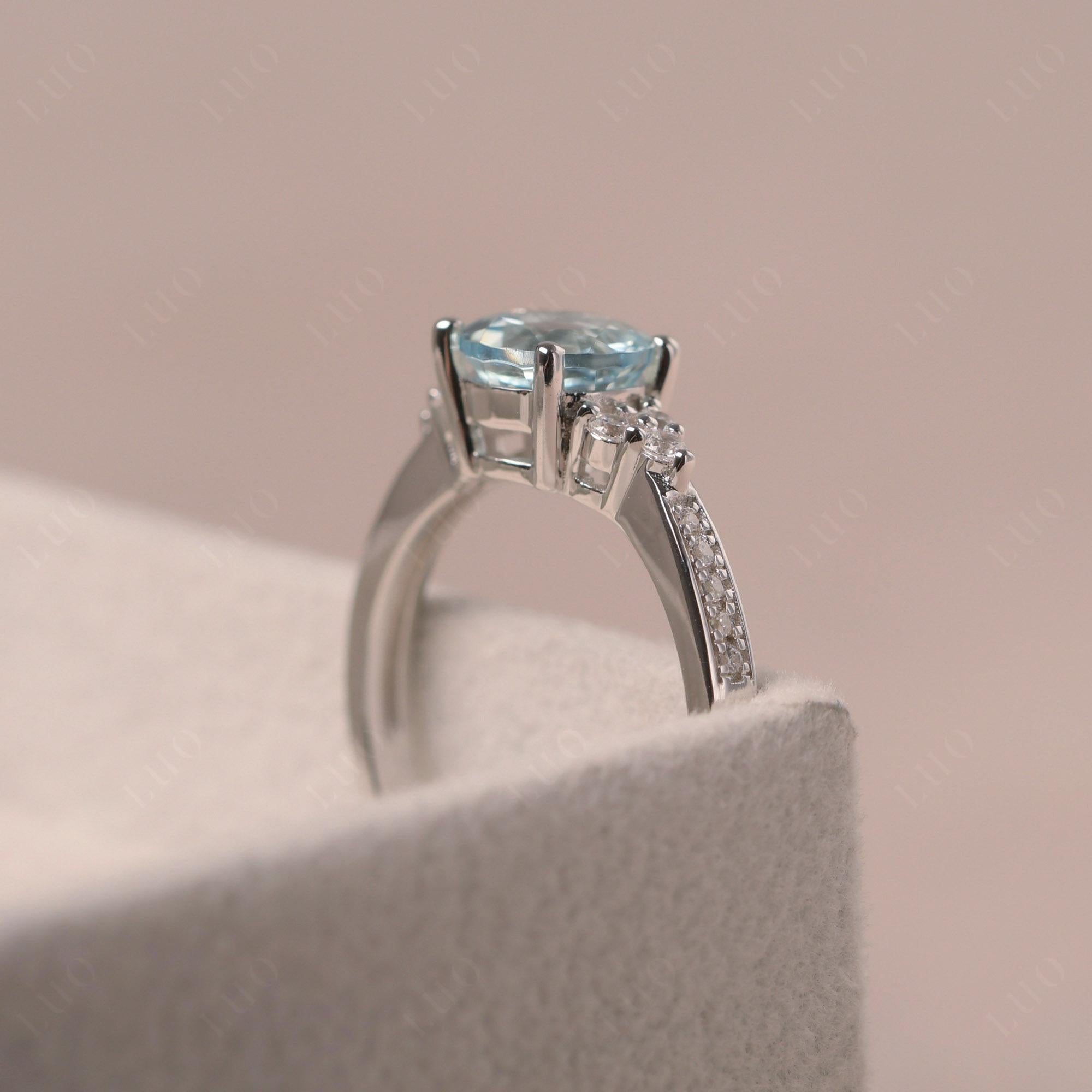 Round Cut Aquamarine Engagement Ring - LUO Jewelry 