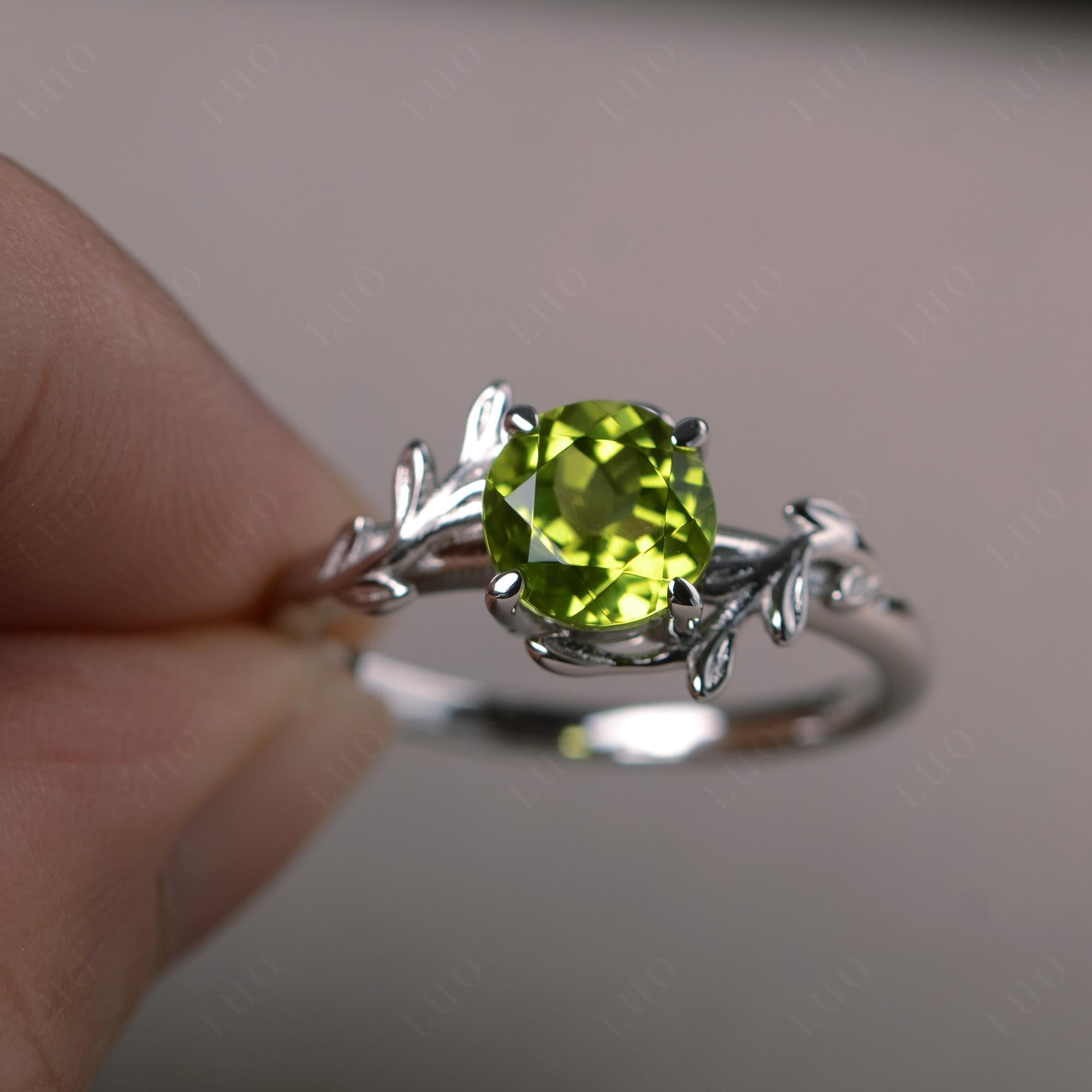 Peridot Vine Ring - LUO Jewelry 