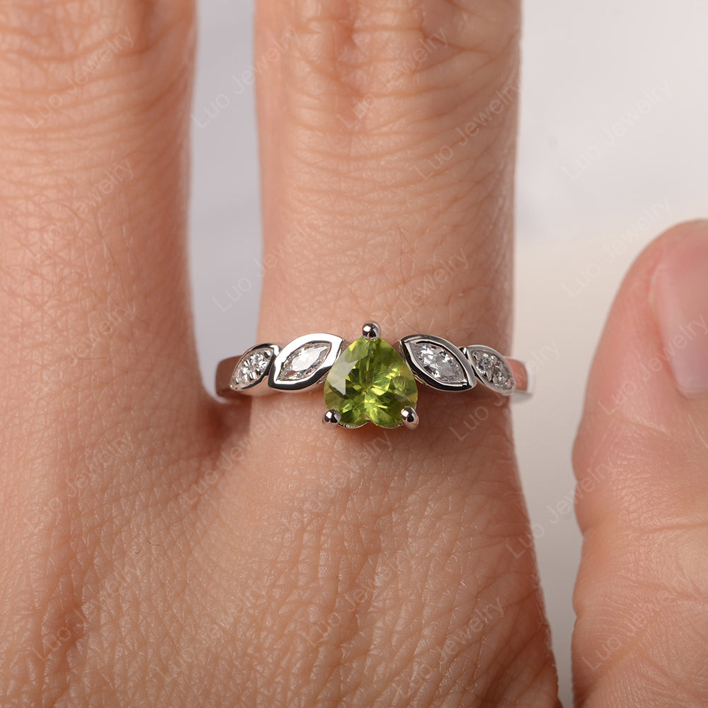Vintage Heart Peridot Ring White Gold - LUO Jewelry