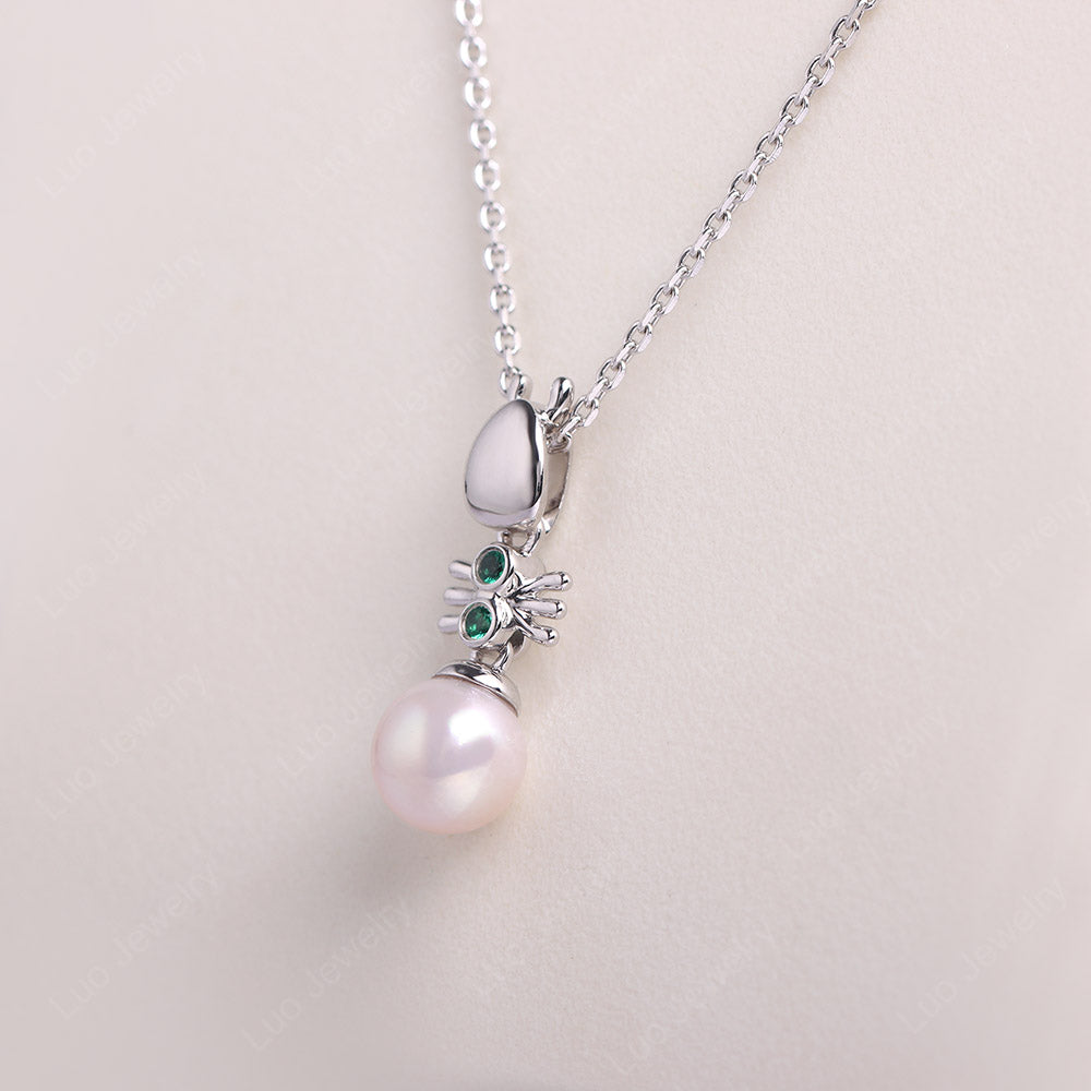 Emerald and Pearl Necklace