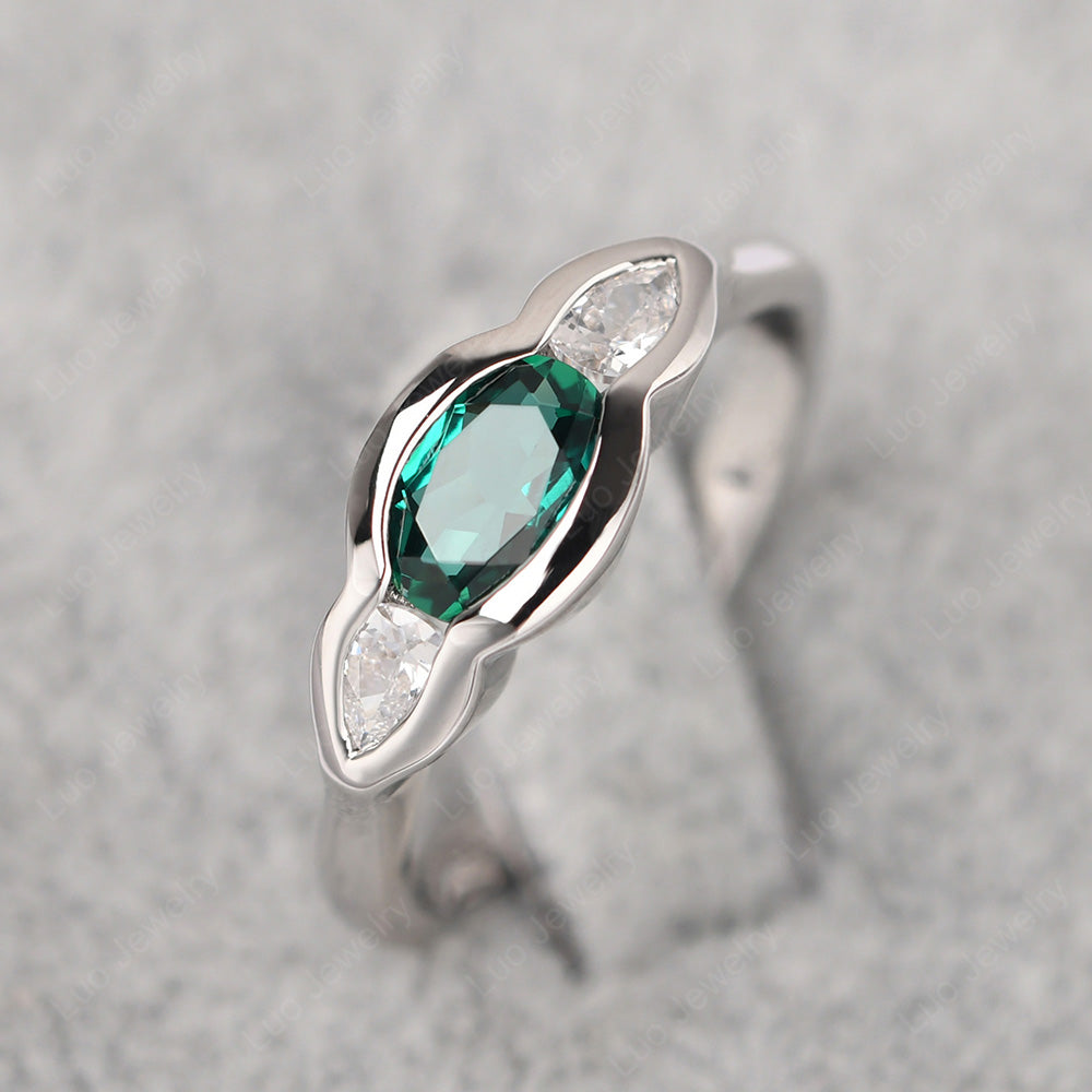 3 Stone Bezel Set Ring Vintage Emerald Ring - LUO Jewelry