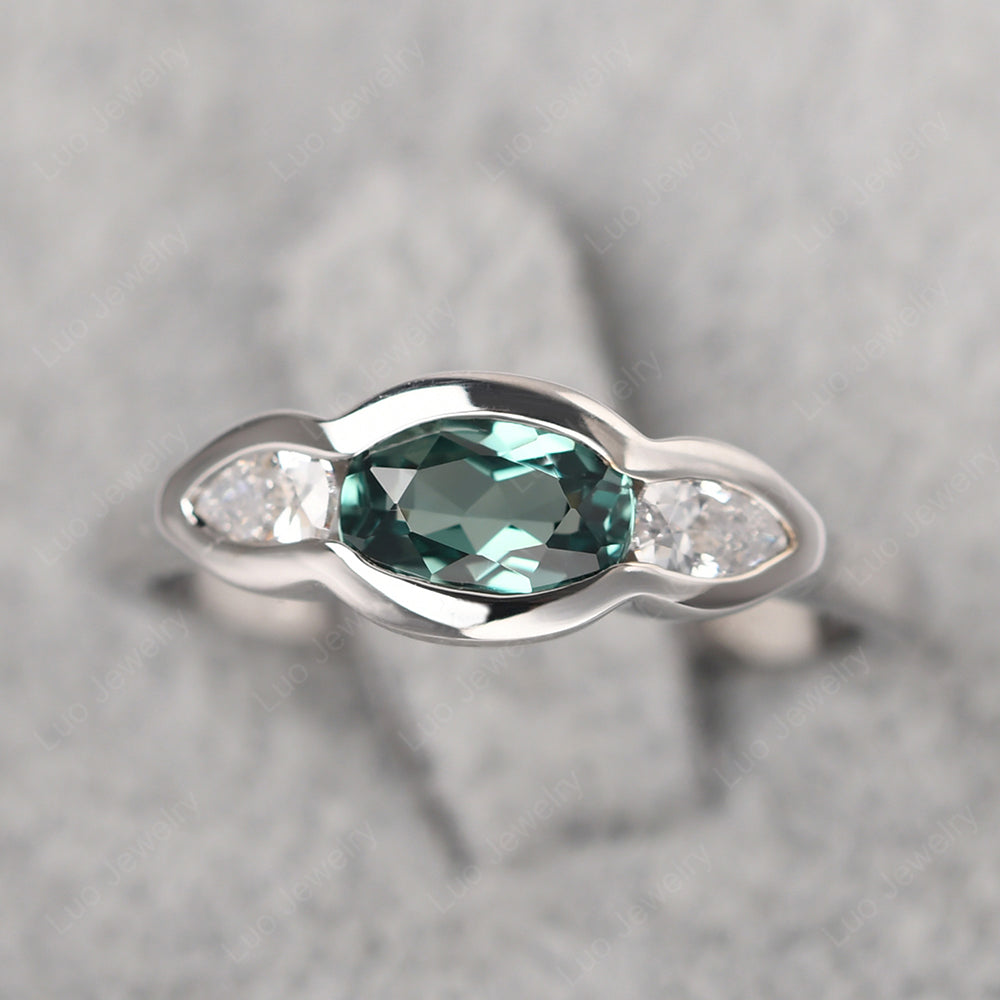 3 Stone Bezel Set Ring Vintage Green Sapphire Ring - LUO Jewelry