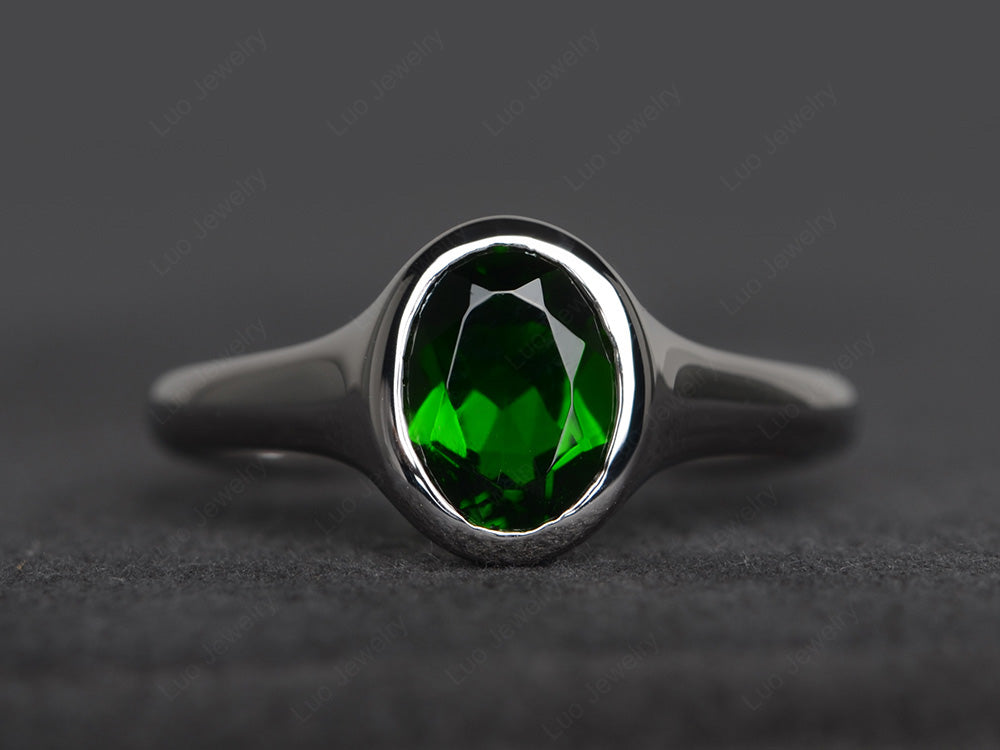 Simple Oval Bezel Set Diopside Ring White Gold - LUO Jewelry