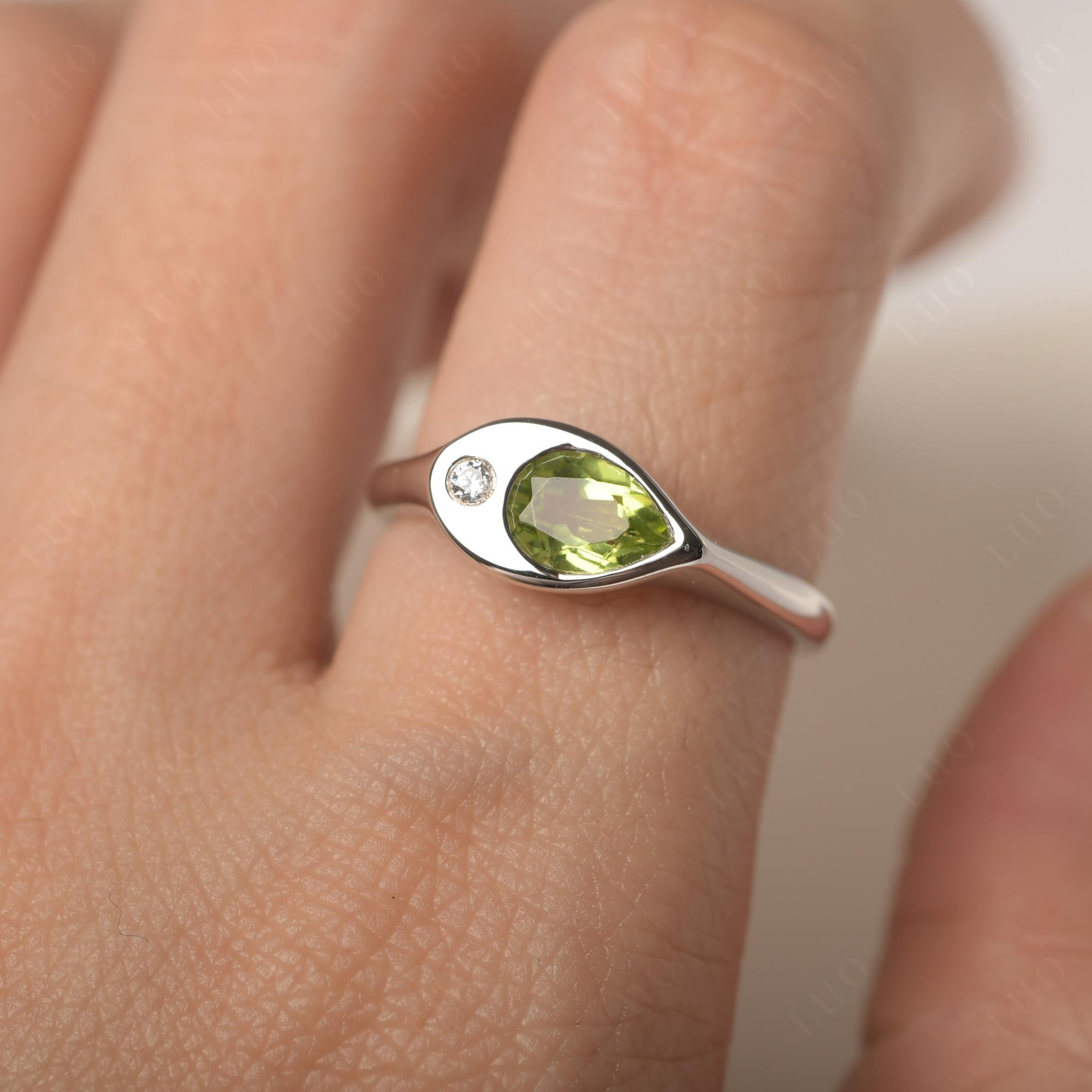 Peridot East West Pear Engagement Ring - LUO Jewelry