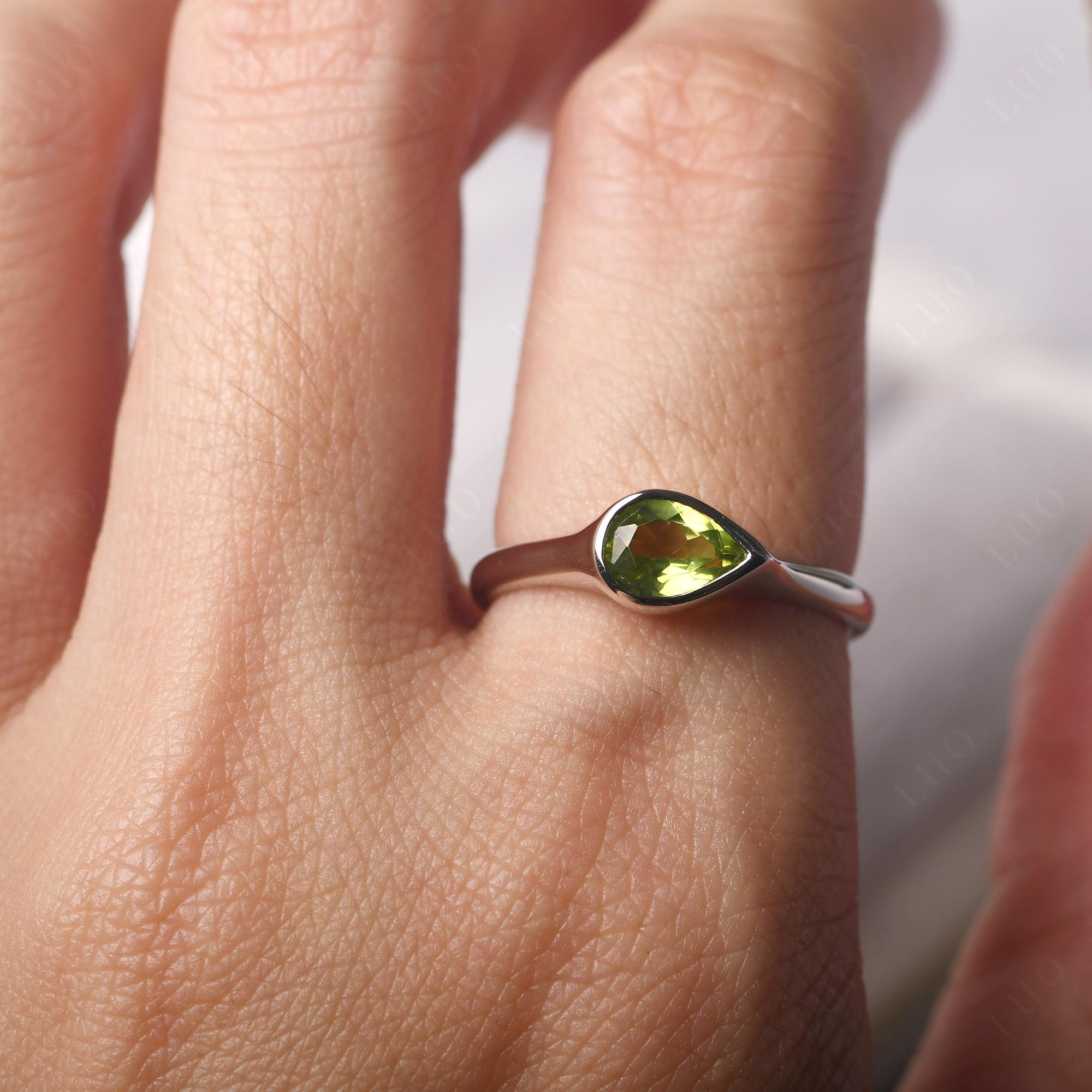 Horizontal Pear Peridot Engagement Ring - LUO Jewelry