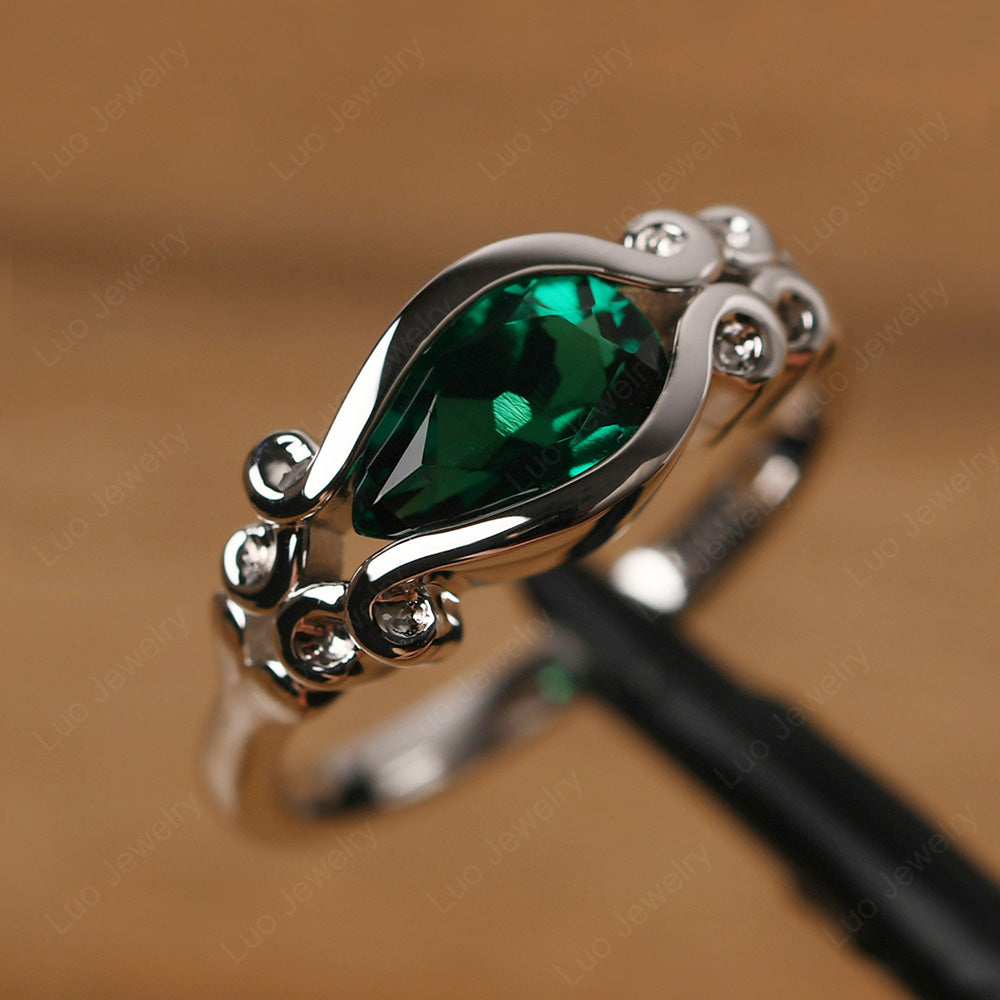 Simple Classic Emerald Engagement Ring - LUO Jewelry