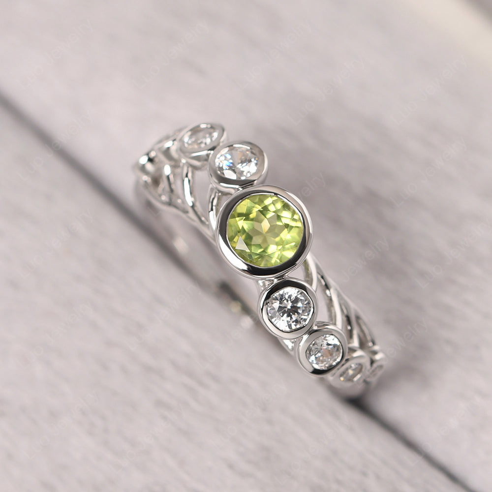 Twisted Multi Stone Peridot Ring - LUO Jewelry