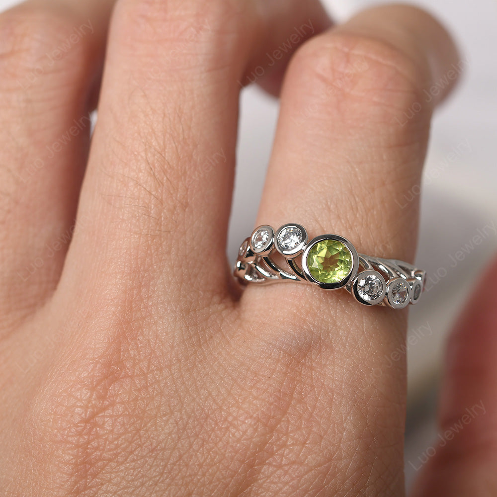 Twisted Multi Stone Peridot Ring - LUO Jewelry