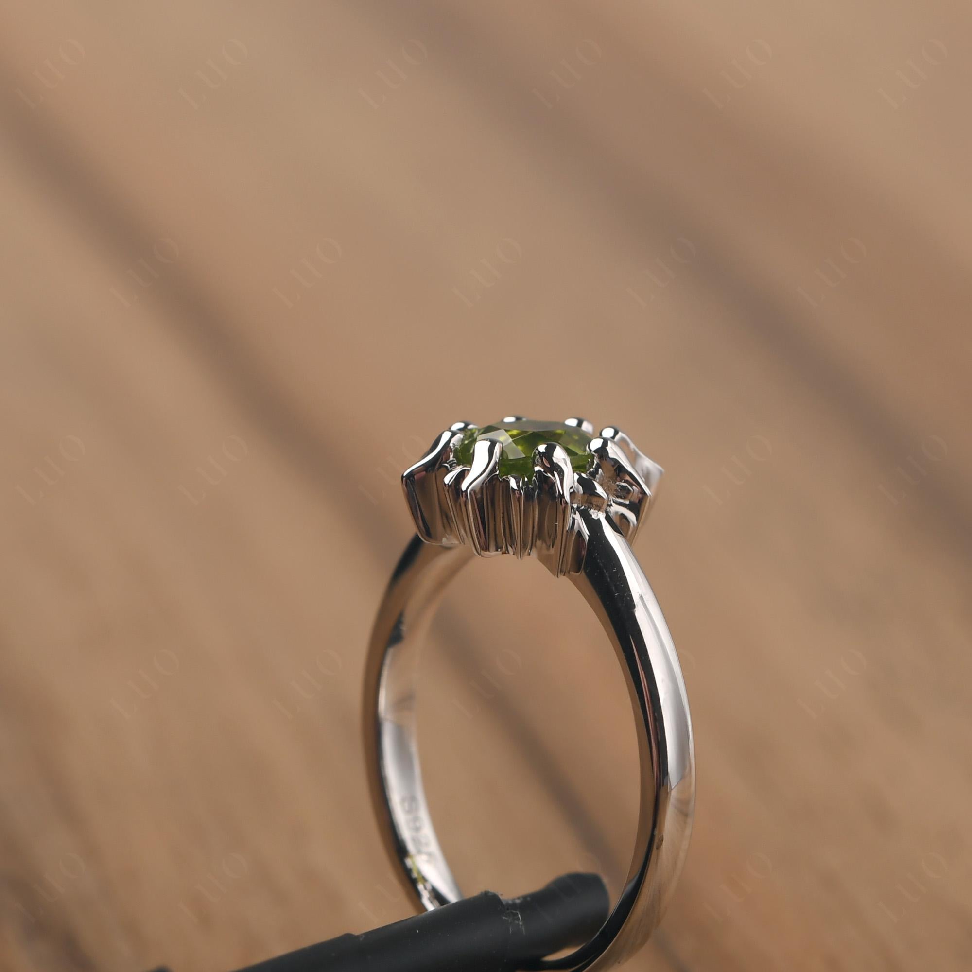 Sunburst Peridot Solitaire Ring - LUO Jewelry