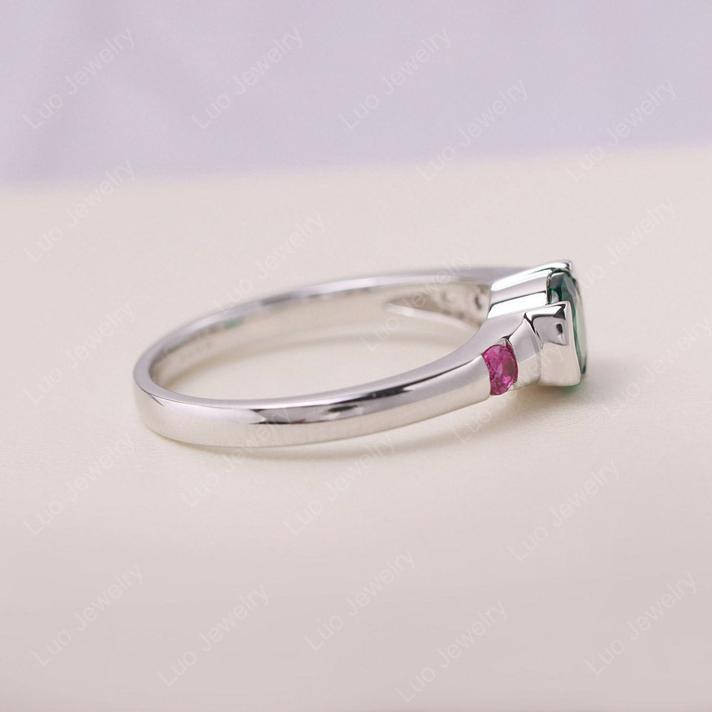 Brilliant Emerald Bezel Setting Ring