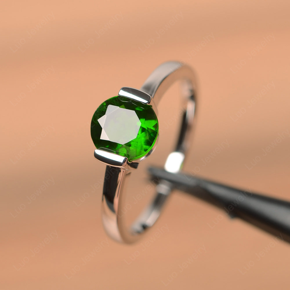 Round Cut Diopside Solitaire Bezel Ring - LUO Jewelry