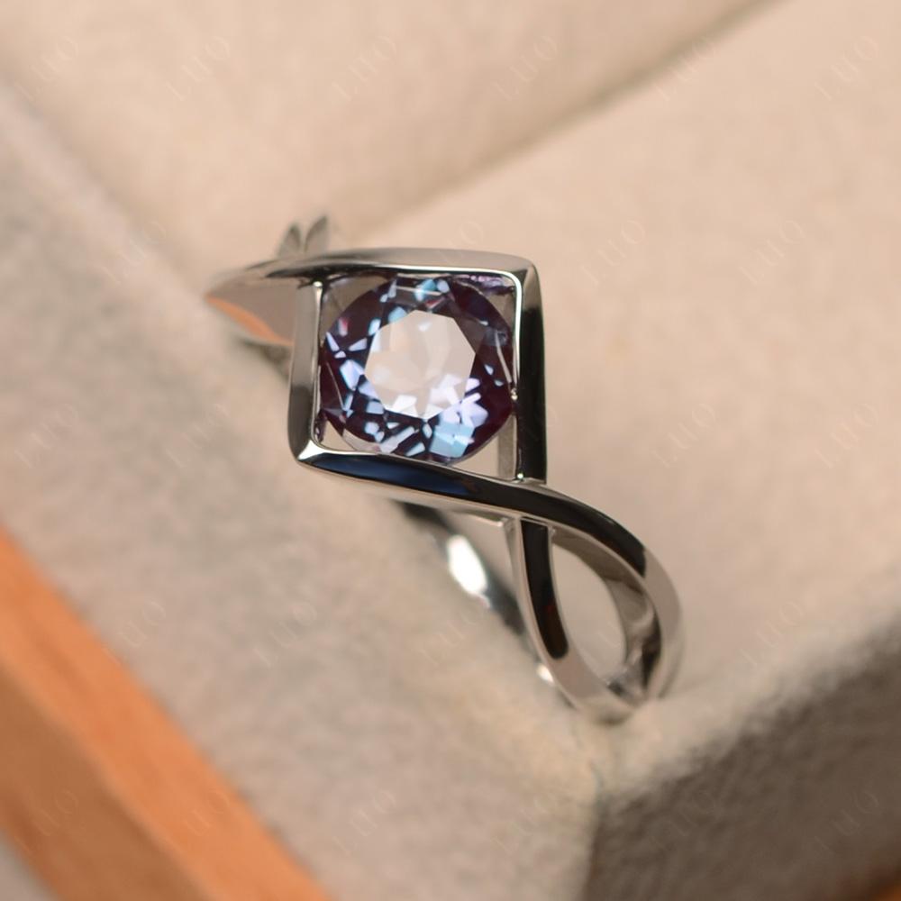 Vintage Alexandrite Bezel Set Solitaire Ring - LUO Jewelry