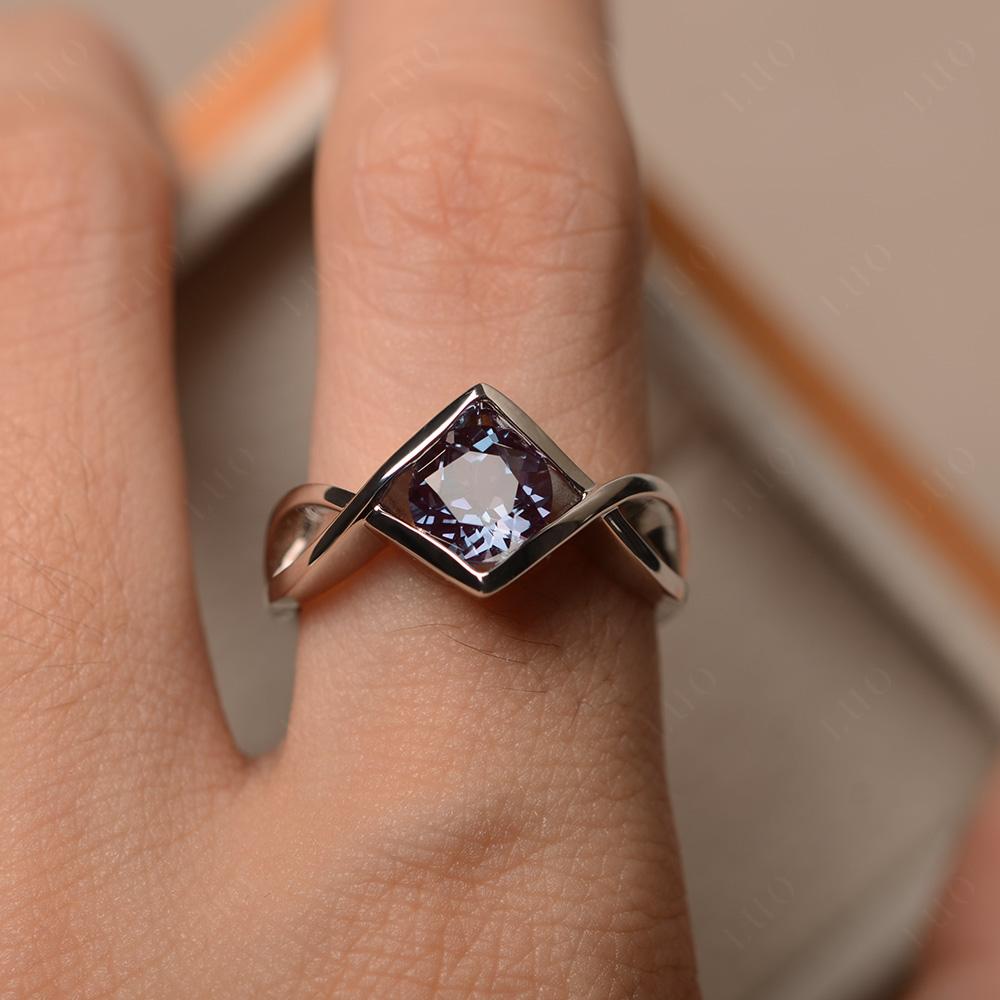 Vintage Alexandrite Bezel Set Solitaire Ring - LUO Jewelry