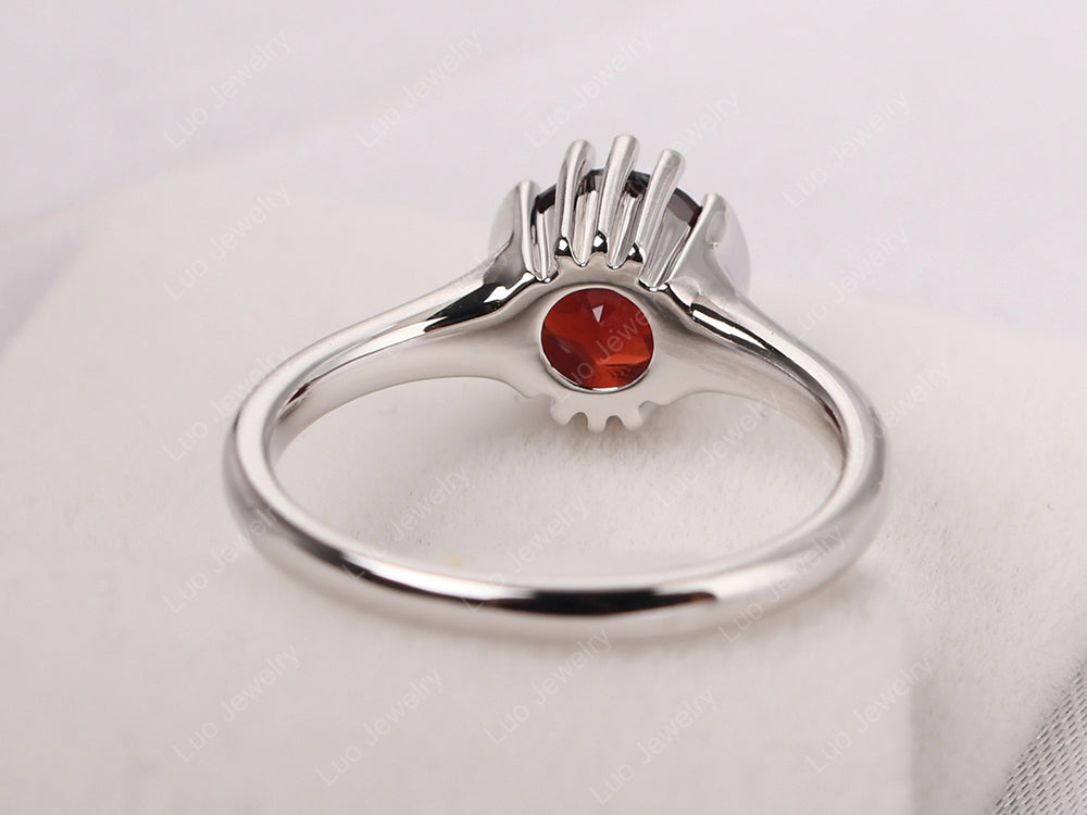 Vintage Garnet Solitaire Ring - LUO Jewelry