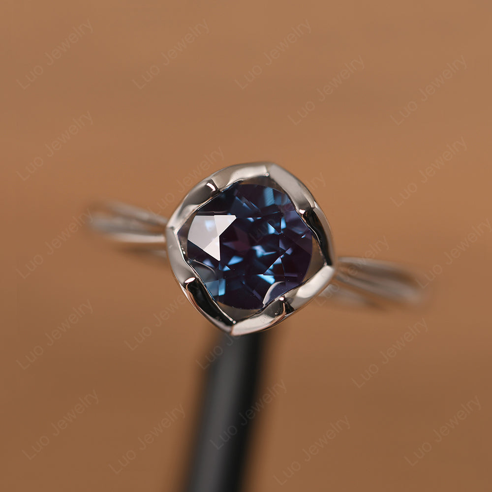 Round Alexandrite Solitaire Ring | LUO