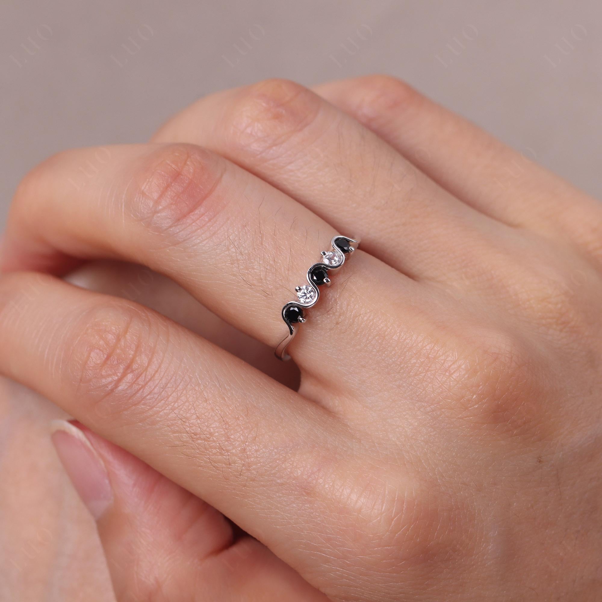 Black Stone Band Ring - LUO Jewelry