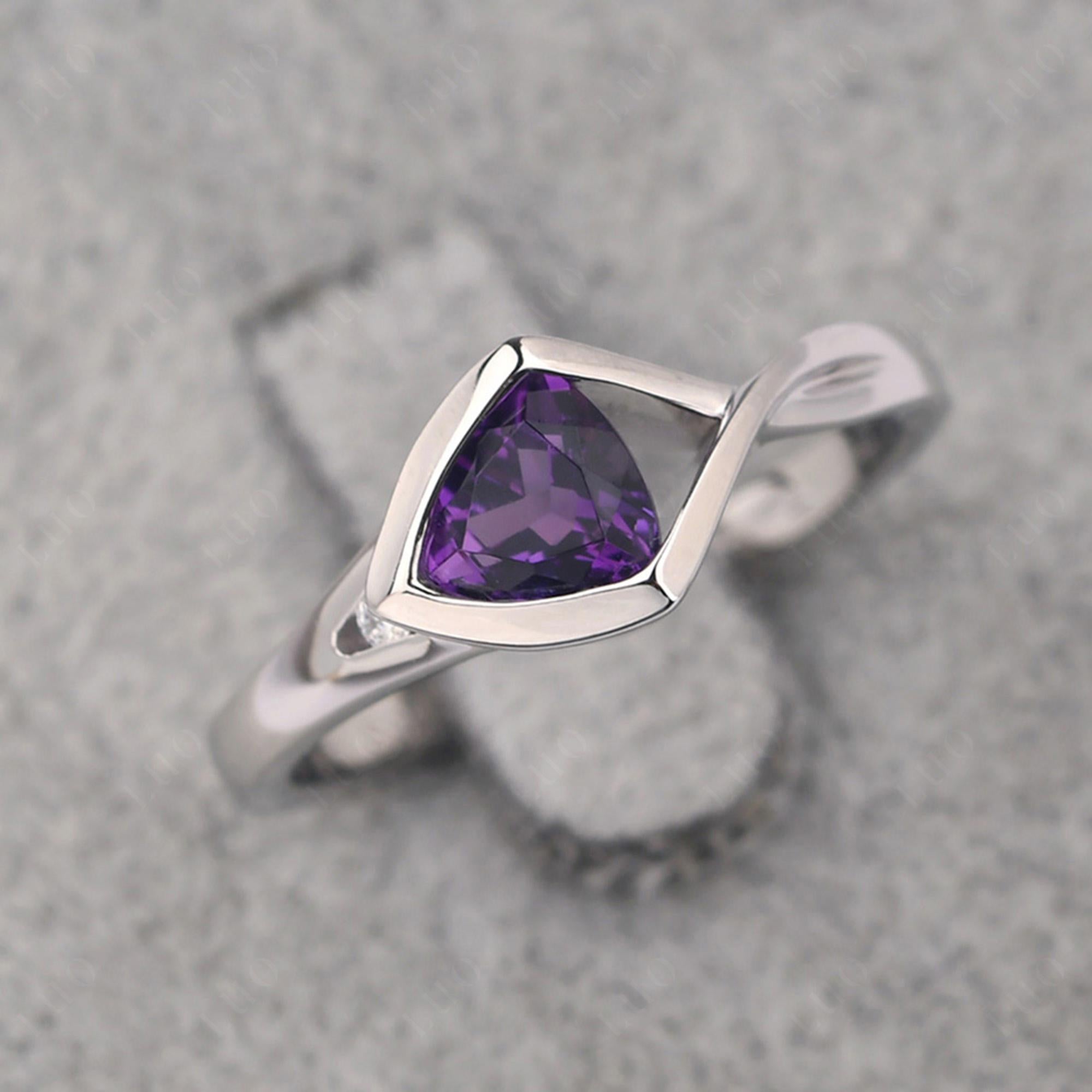 Trillion Cut Simple Amethyst Ring - LUO Jewelry