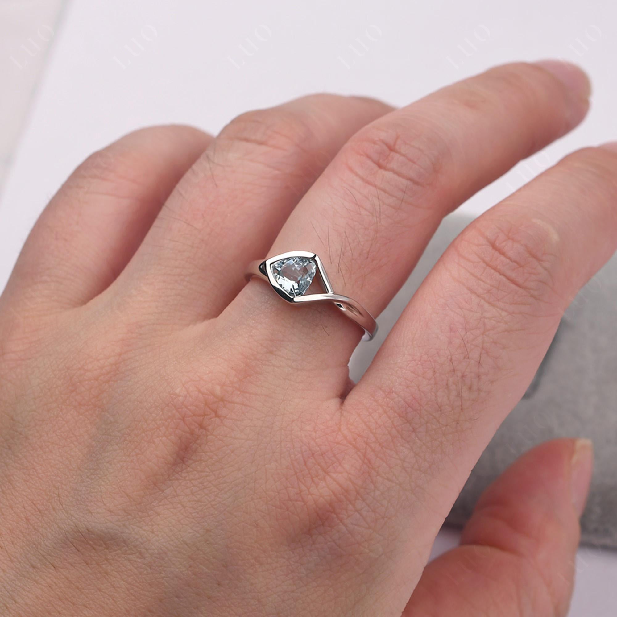 Trillion Cut Simple Aquamarine Ring - LUO Jewelry