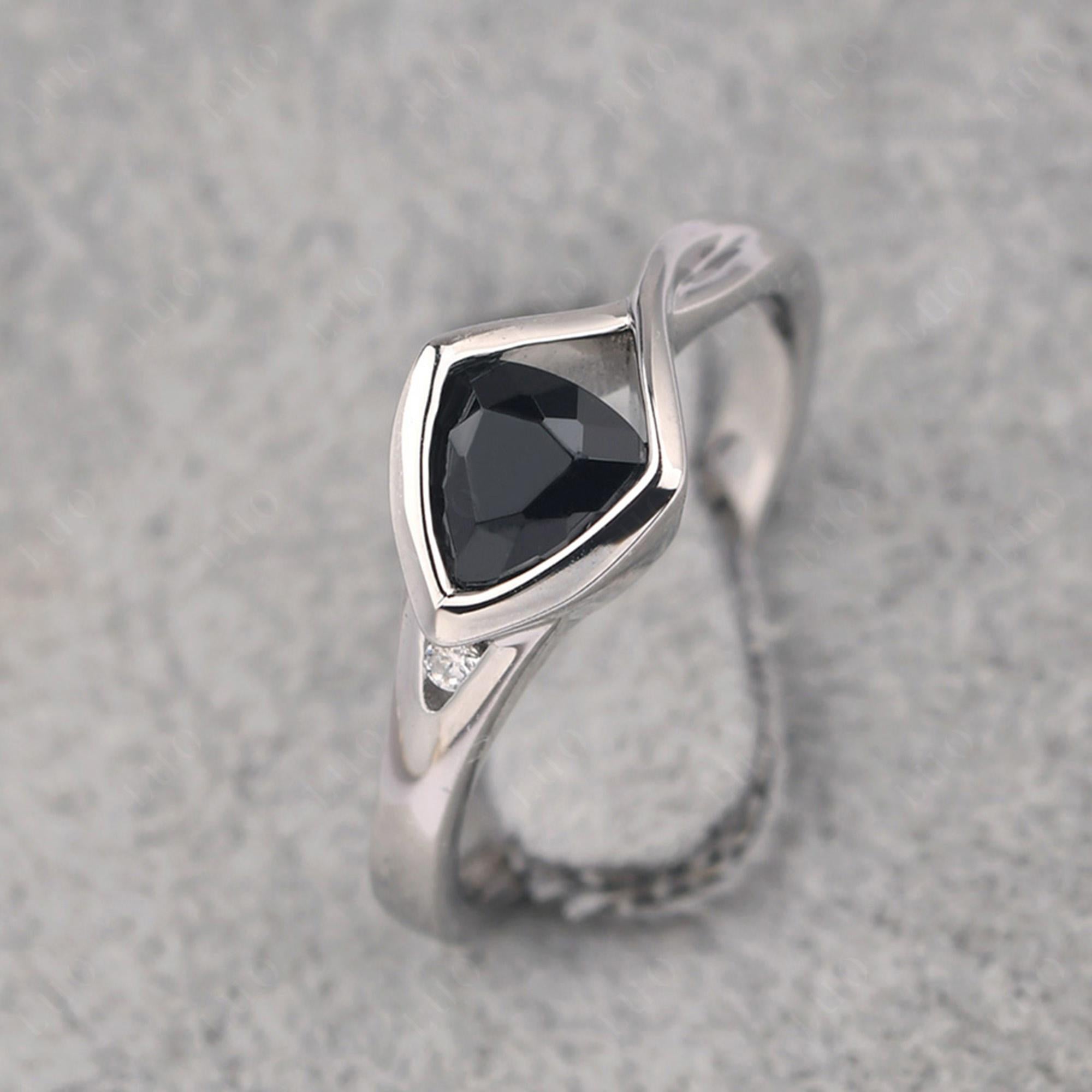 Trillion Cut Simple Black Stone Ring - LUO Jewelry