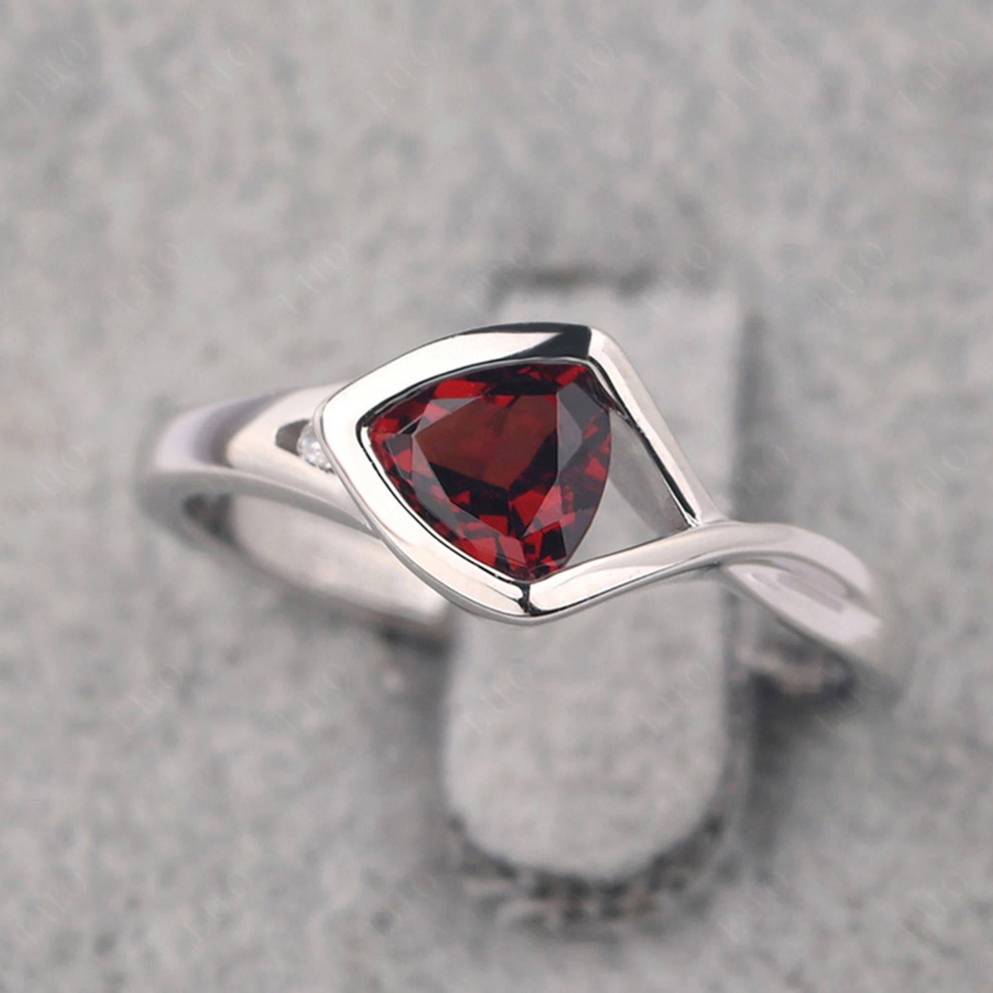 Trillion Cut Simple Garnet Ring - LUO Jewelry