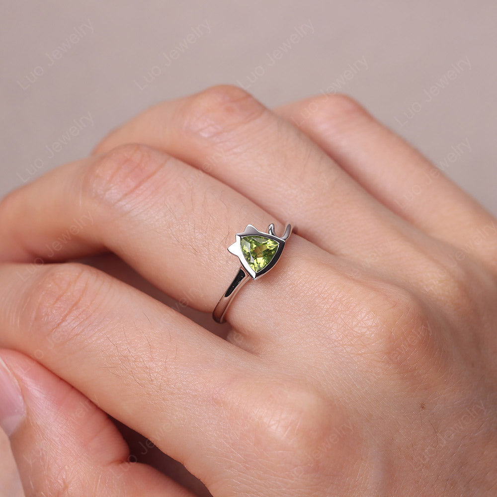 Cat Trillion Cut Peridot Bezel Ring
