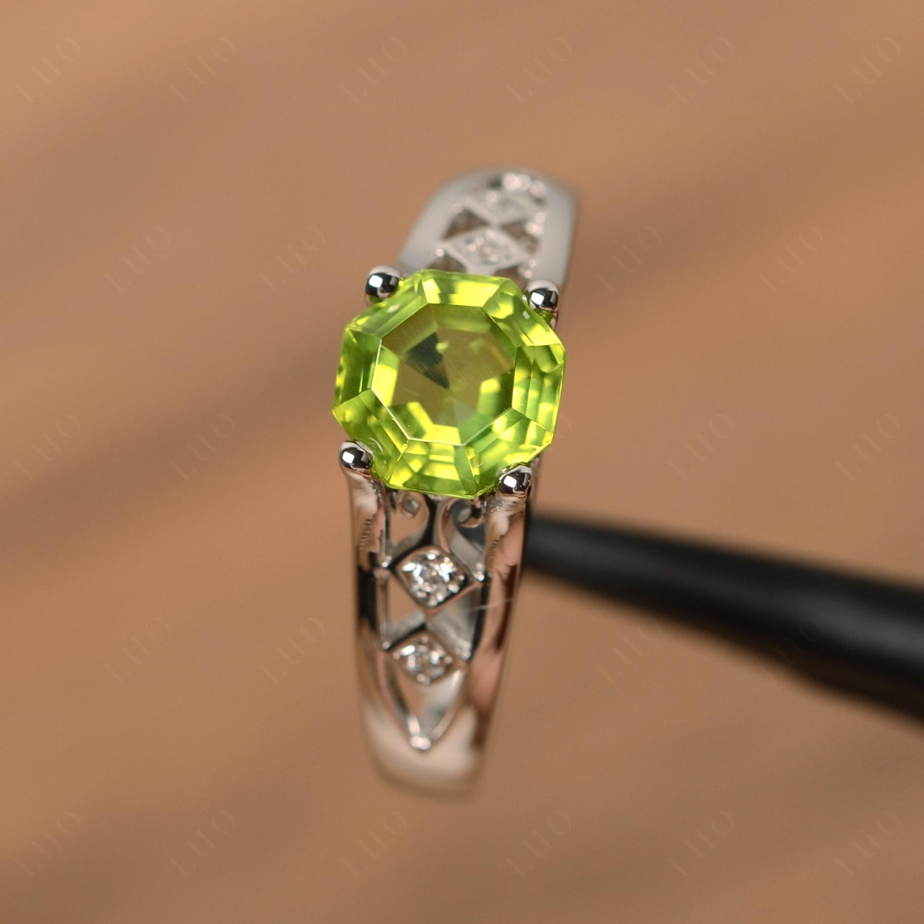 Vintage Style Octagon Cut Peridot Ring - LUO Jewelry