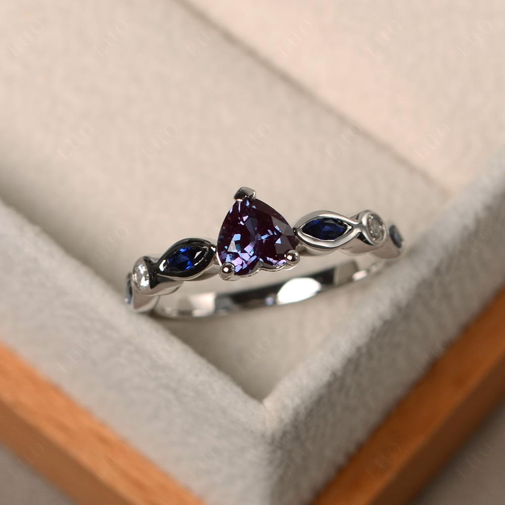 Heart Shaped Alexandrite and Sapphire Ring - LUO Jewelry