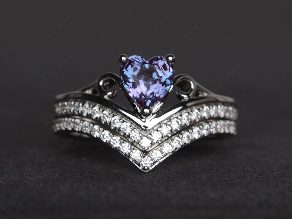 Heart Shaped Alexandrite Bridal Set Ring Rose Gold - LUO Jewelry