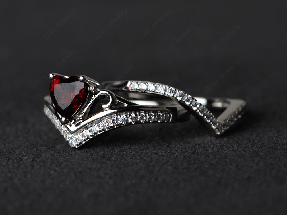 Heart Shaped Garnet Bridal Set Ring Rose Gold - LUO Jewelry