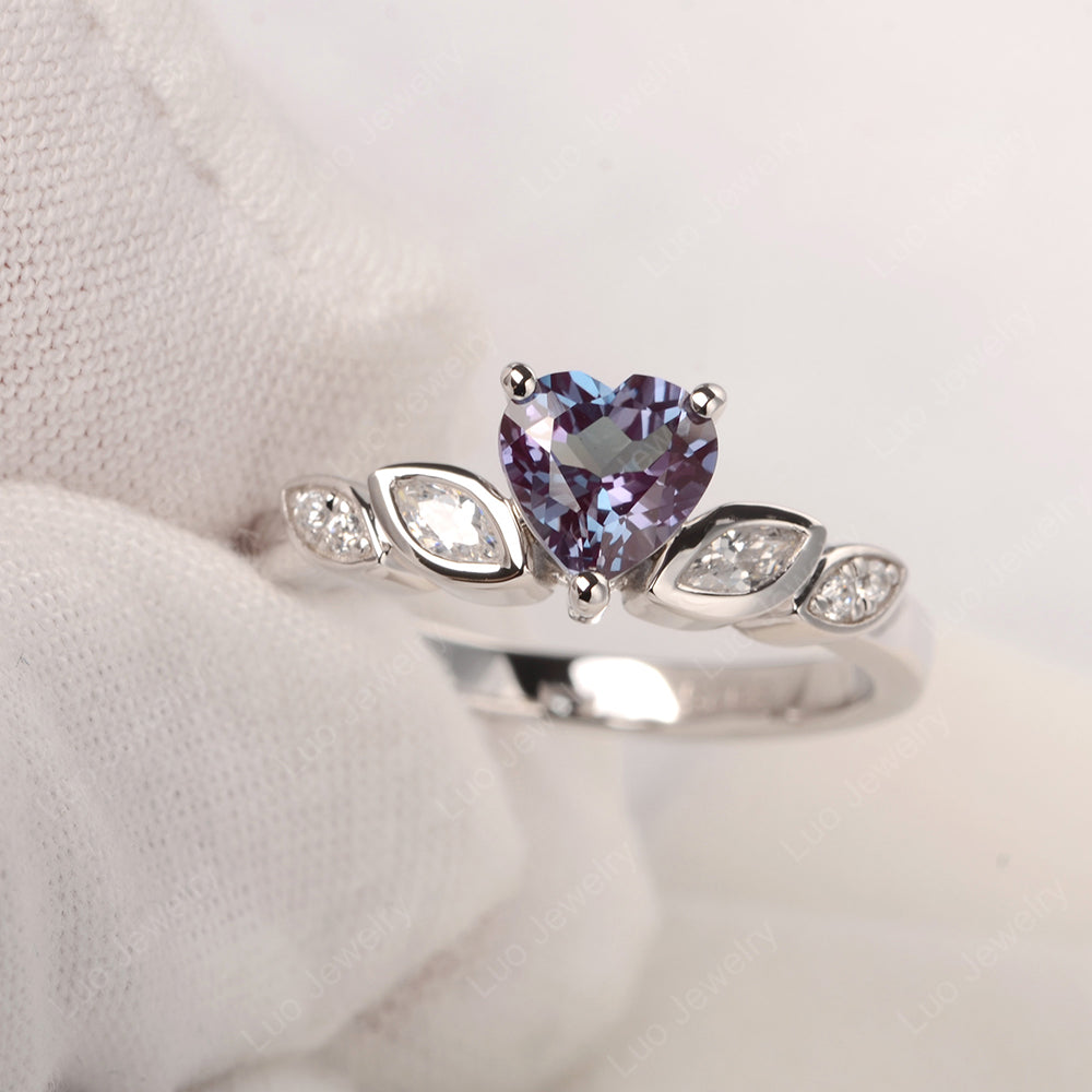 Vintage Heart Alexandrite Ring White Gold - LUO Jewelry