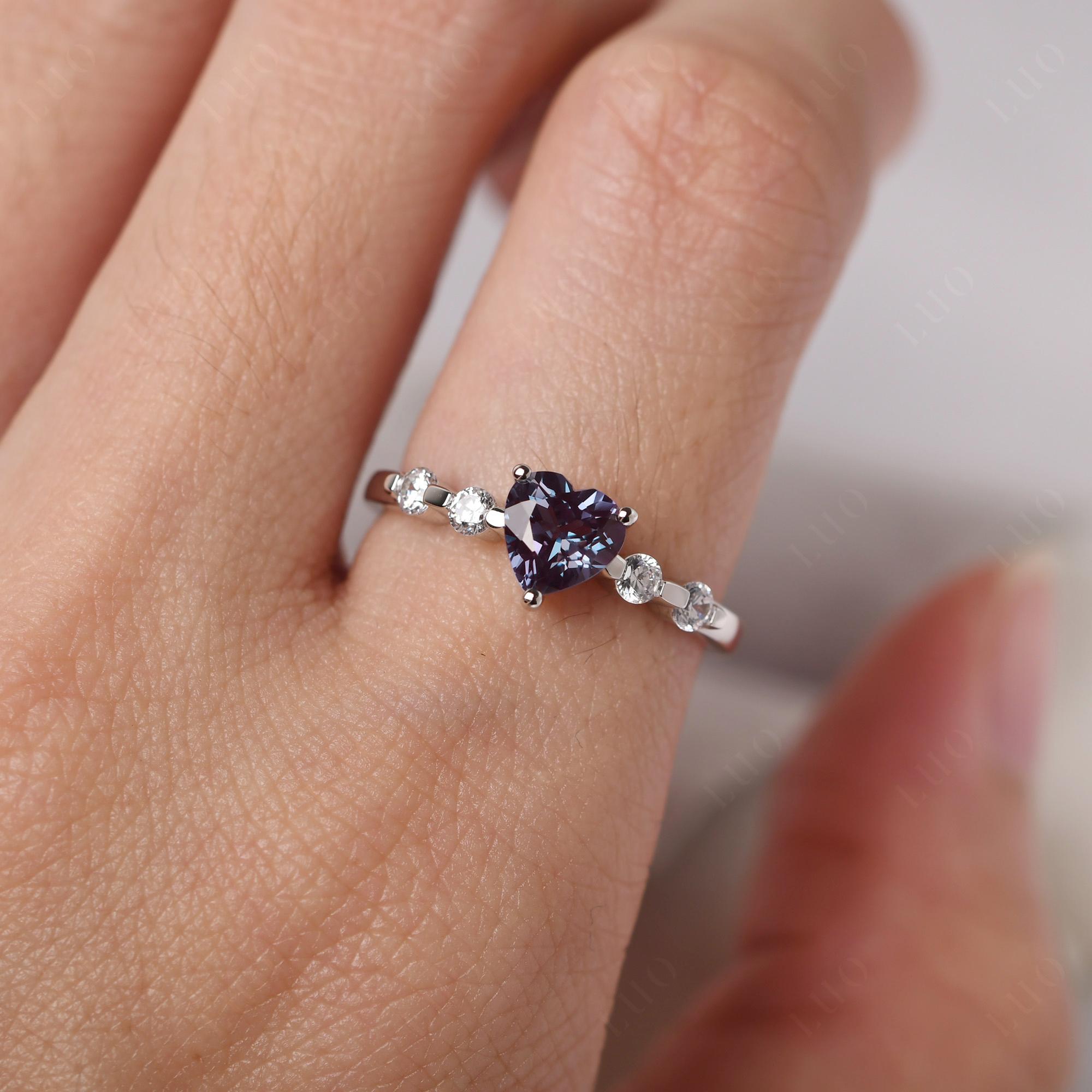 Dainty Heart Alexandrite Engagement Ring - LUO Jewelry