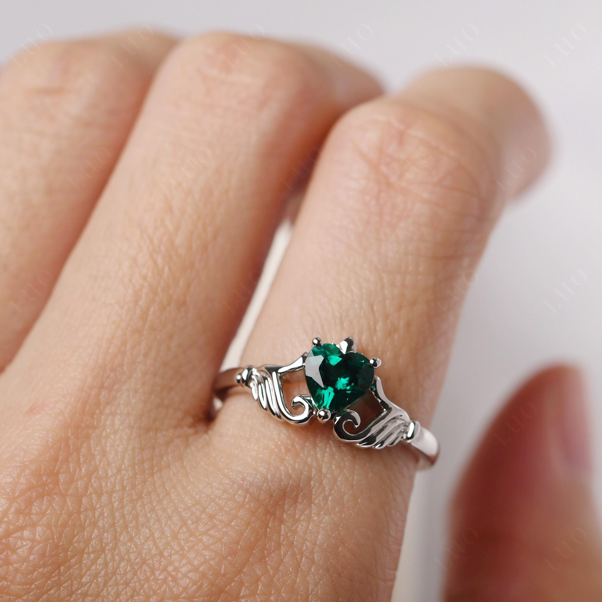 Heart Shaped Emerald Claddagh Ring - LUO Jewelry