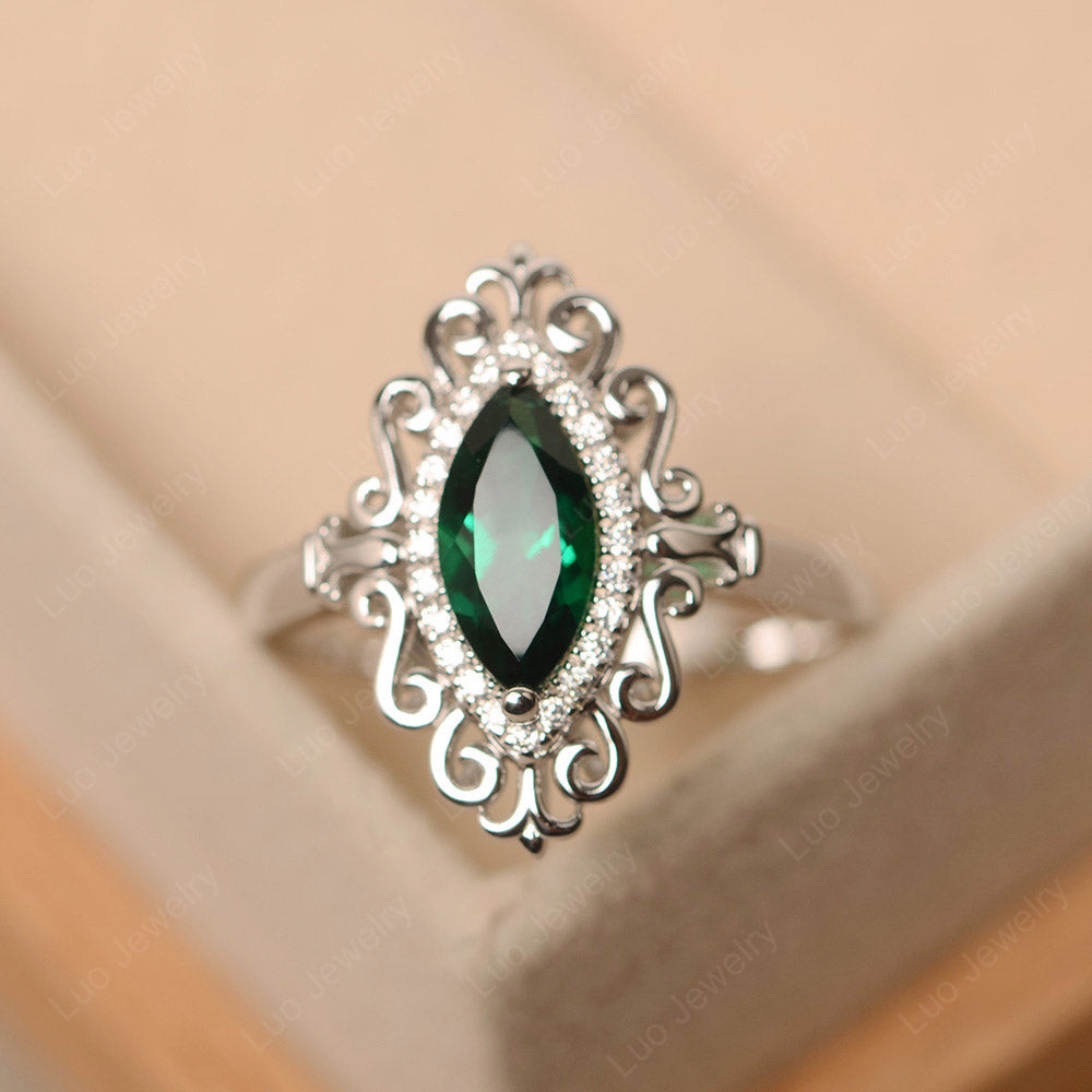 Vintage Marquise geschnittener Smaragd Halo Ring