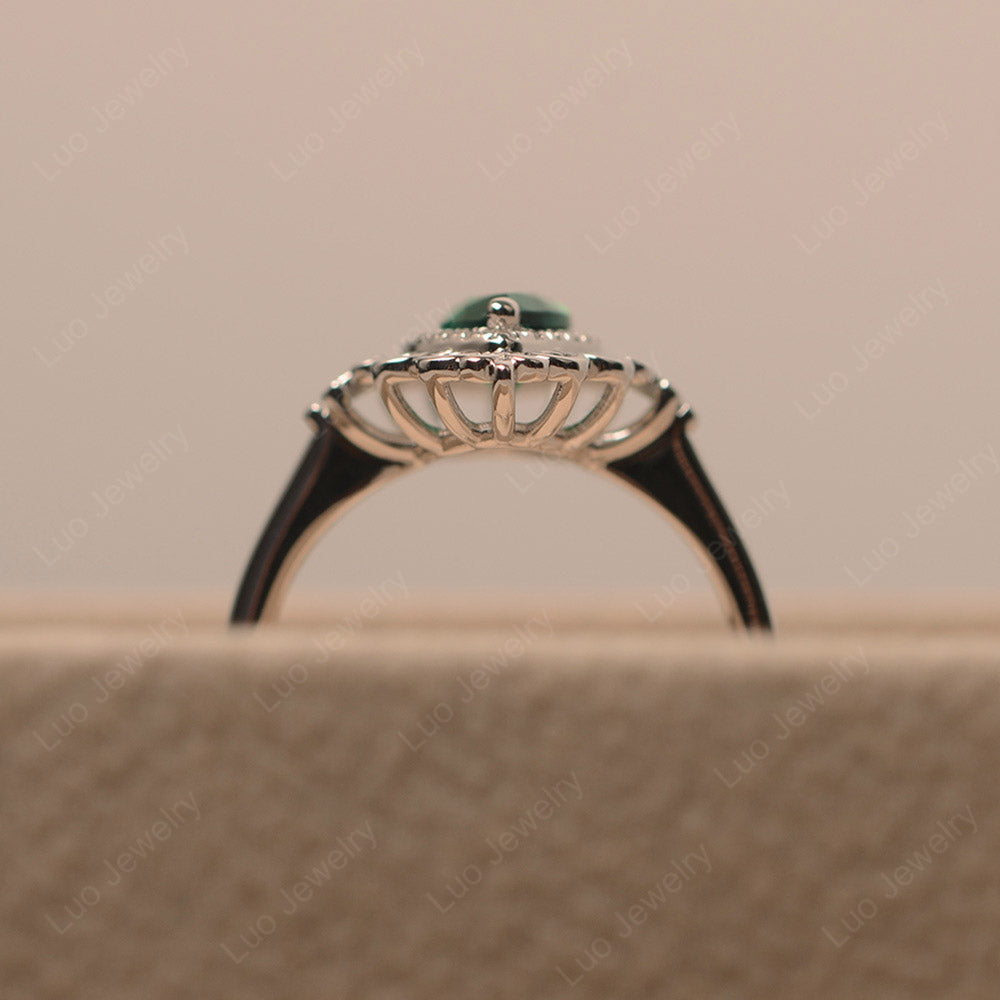 Vintage Marquise geschnittener Smaragd Halo Ring