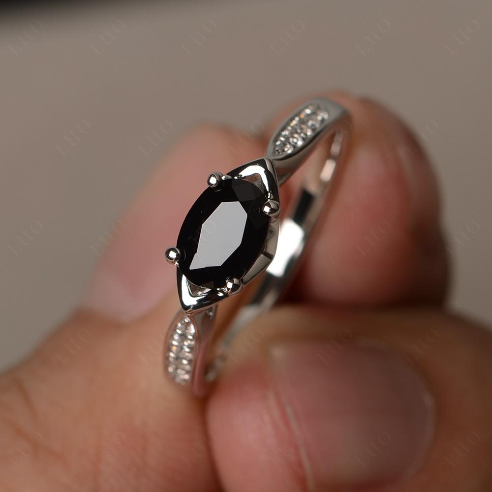 Petite Oval Horizontal Black Spinel Ring - LUO Jewelry