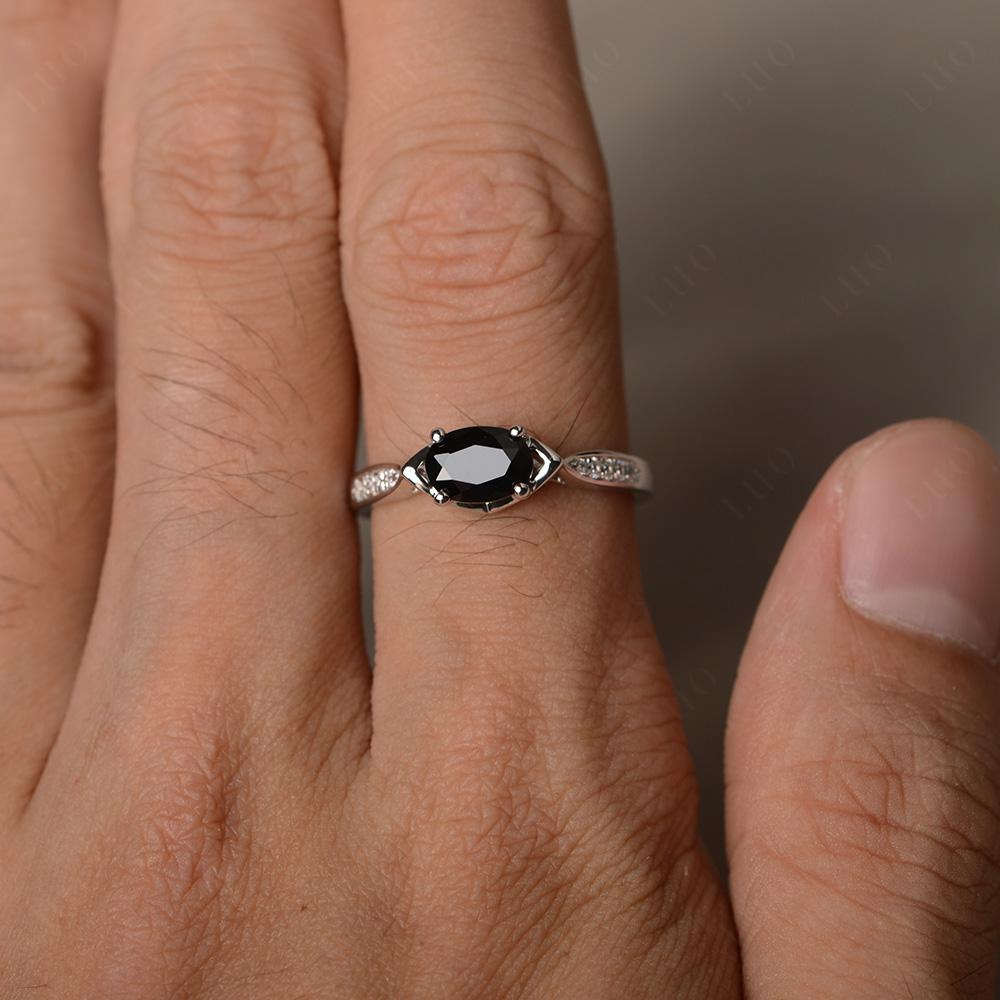 Petite Oval Horizontal Black Spinel Ring - LUO Jewelry