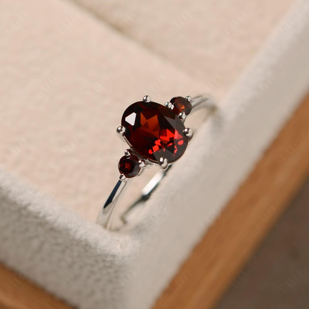 Simple Oval Cut Garnet Trilogy Ring - LUO Jewelry