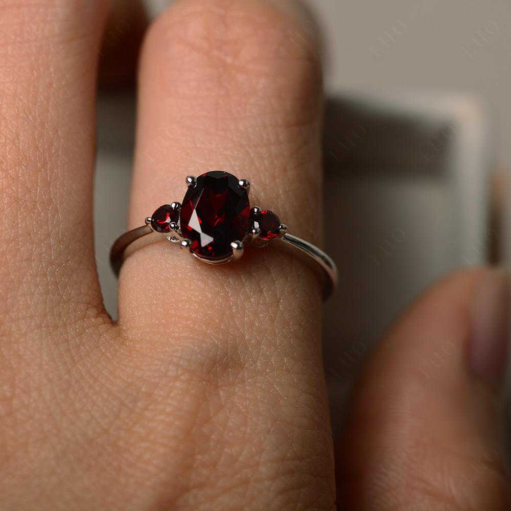 Simple Oval Cut Garnet Trilogy Ring - LUO Jewelry