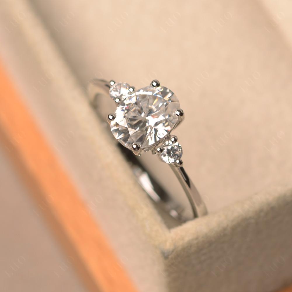 Simple Oval Cut Moissanite Trilogy Ring - LUO Jewelry