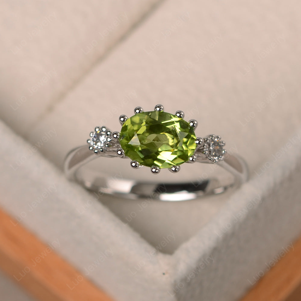 3 Stone Vintage Peridot Mothers Wedding Ring - LUO Jewelry