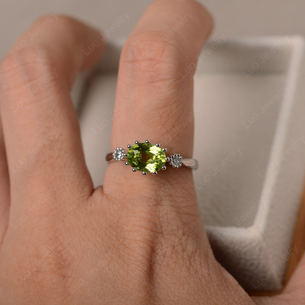 3 Stone Vintage Peridot Mothers Wedding Ring - LUO Jewelry