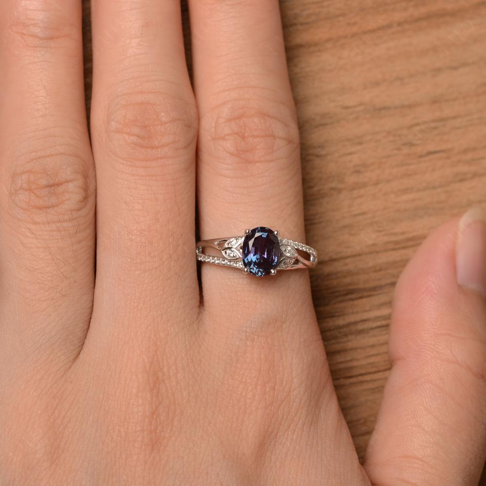 Vintage Oval Cut Lab Grown Alexandrite Engagement Ring - LUO Jewelry