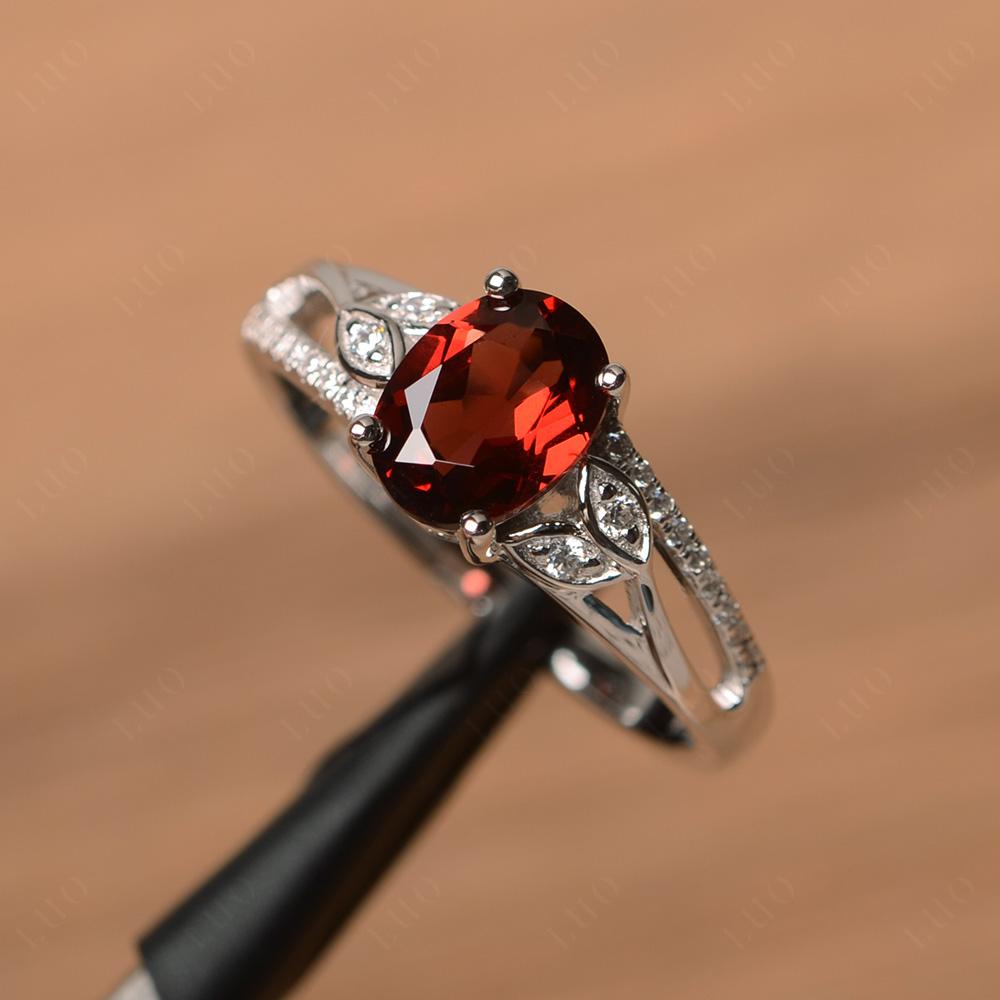 Vintage Oval Cut Garnet Engagement Ring - LUO Jewelry