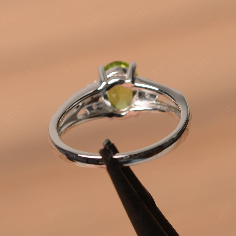 Vintage Oval Cut Peridot Engagement Ring - LUO Jewelry