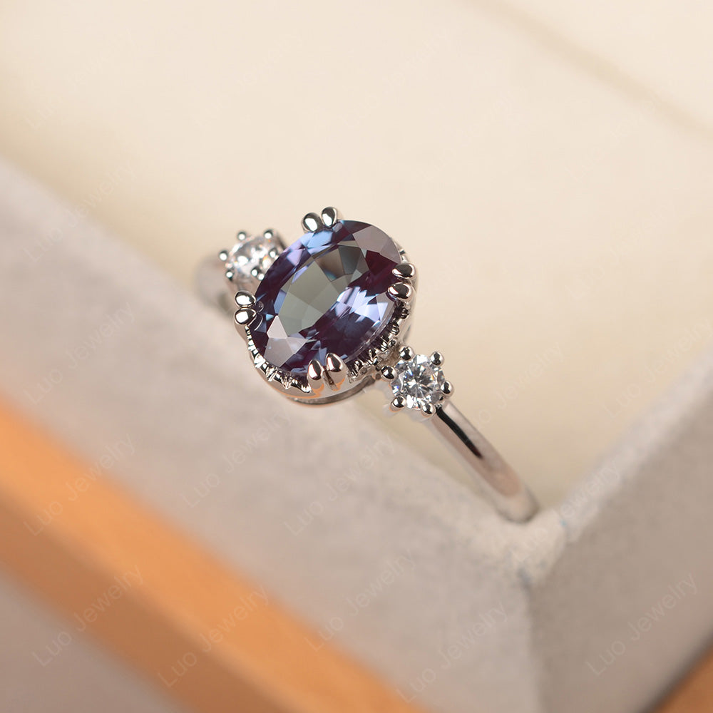 Vintage Oval Alexandrite Engagement Ring - LUO Jewelry