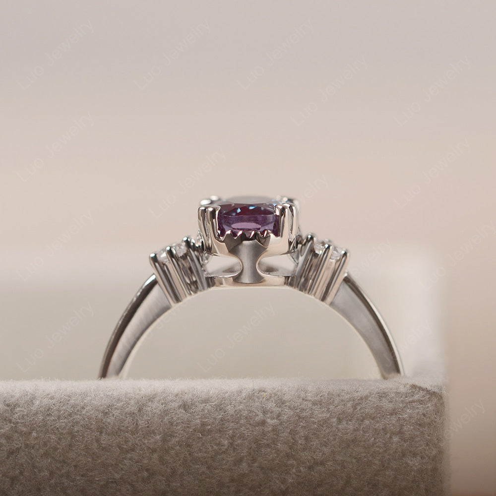 Vintage Oval Alexandrite Engagement Ring - LUO Jewelry