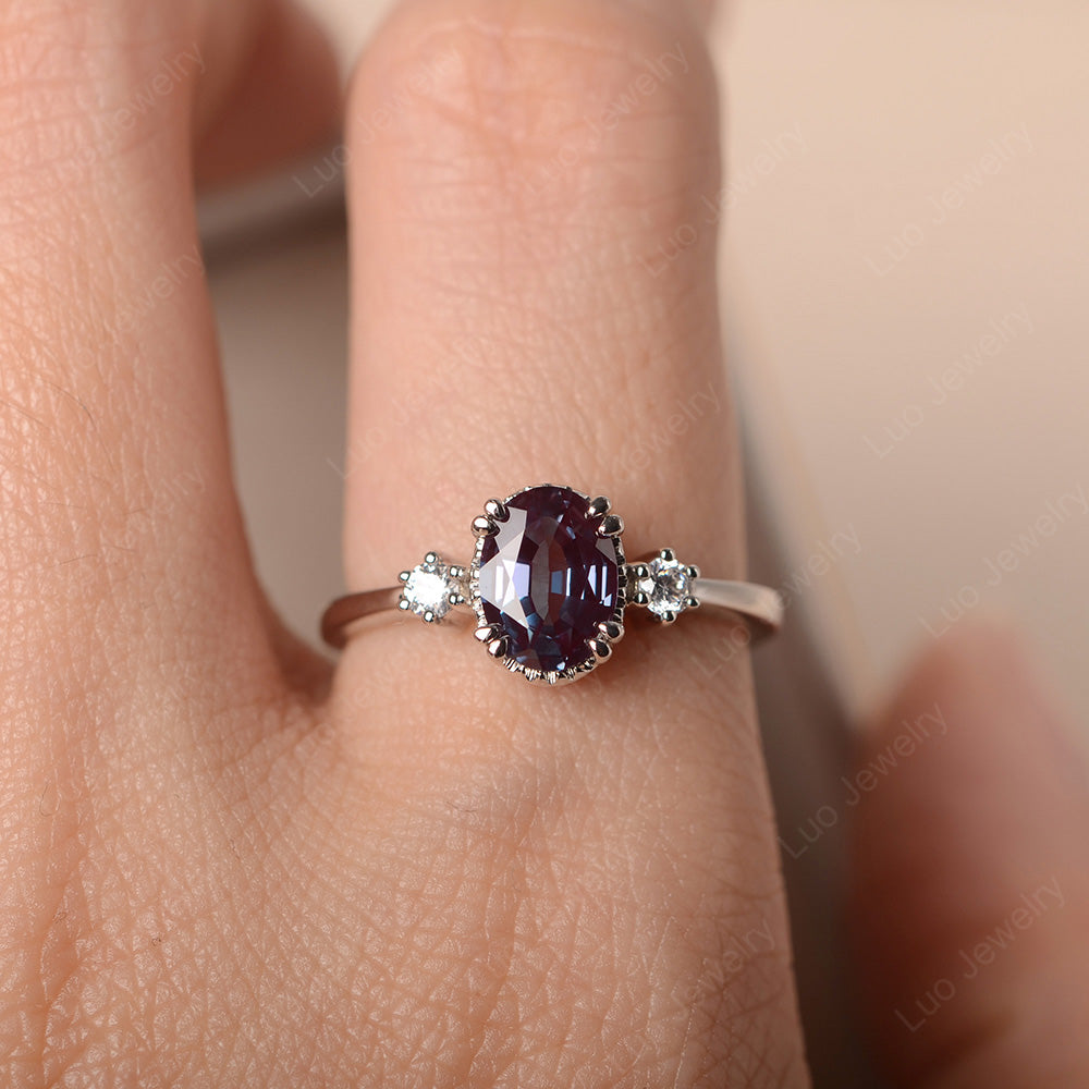 Vintage Oval Alexandrite Engagement Ring - LUO Jewelry